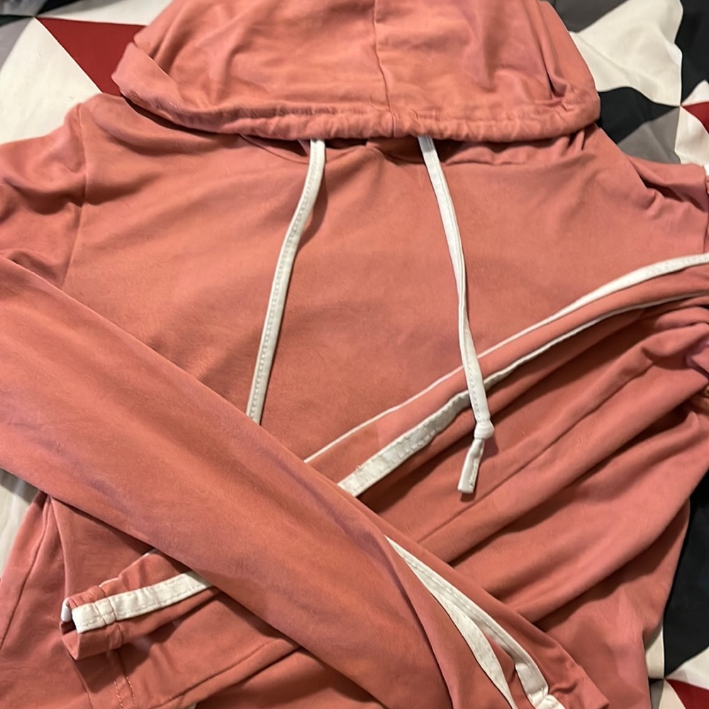 Pink crop top hoodie size small used to good condition